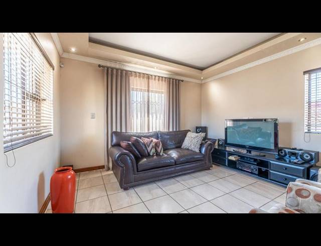 3 BEDROOM PROPERTY TO RENT IN NORMANDIE